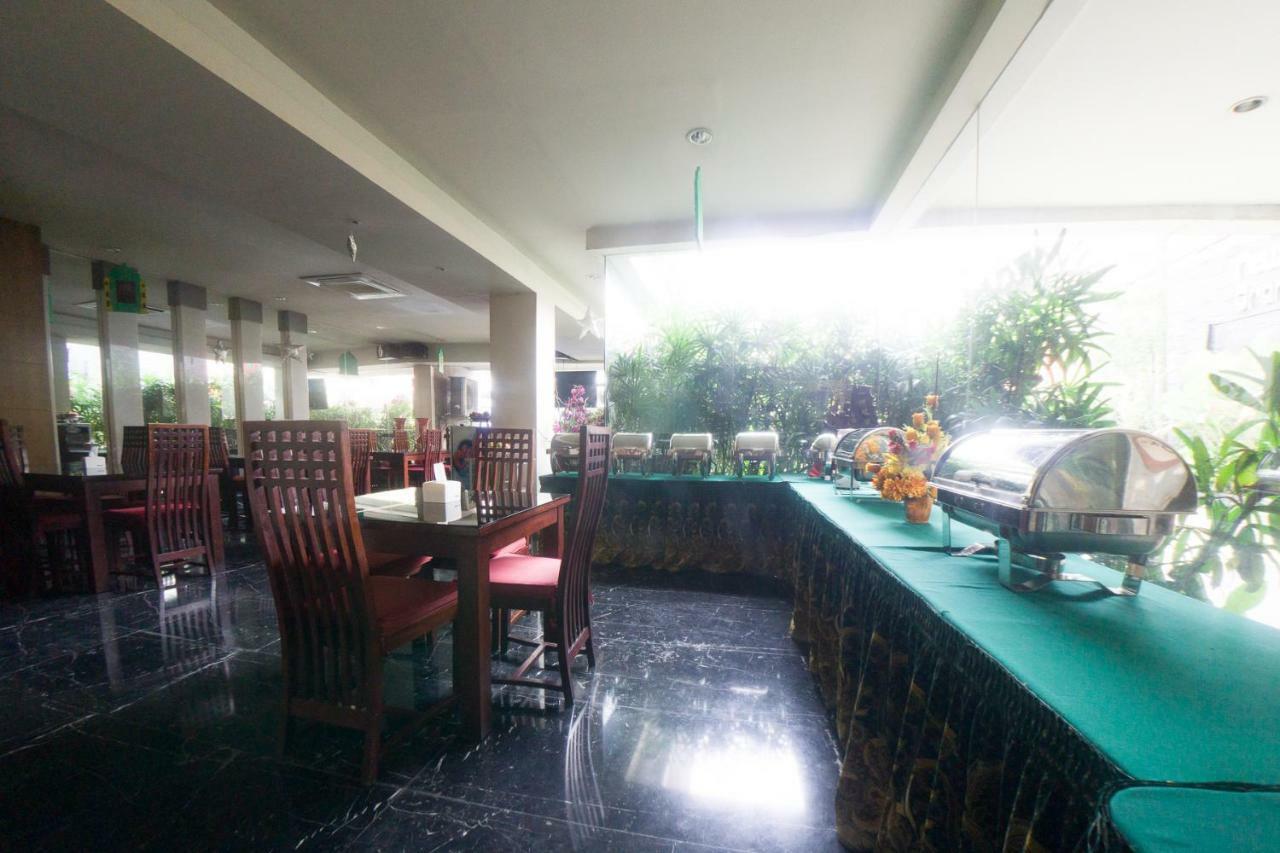 New Grand Park Hotel Surabaya Exterior photo